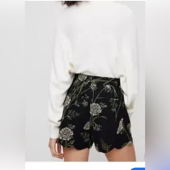 ARITZIA WILFRED ARBE HIGH WAIST SCALLOPED HEM‎ FLORAL SHORTS SIZE 4 - Picture 1 of 6